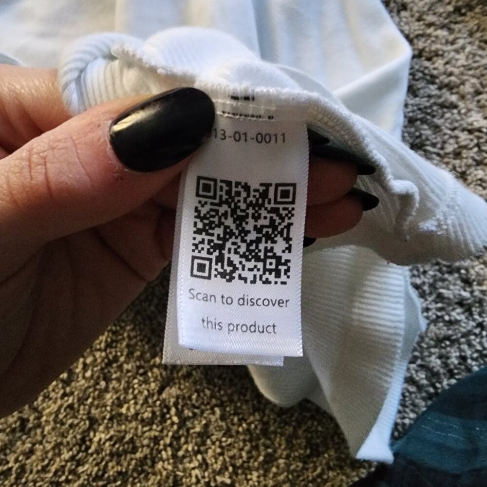 Universal Threads Long Sleeve Basic - Picture 6 of 6
